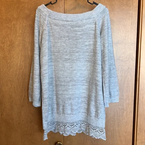 EUC Women’s tan/cream knit sweater with crochet detailing - size XL (est.) - Picture 5 of 5